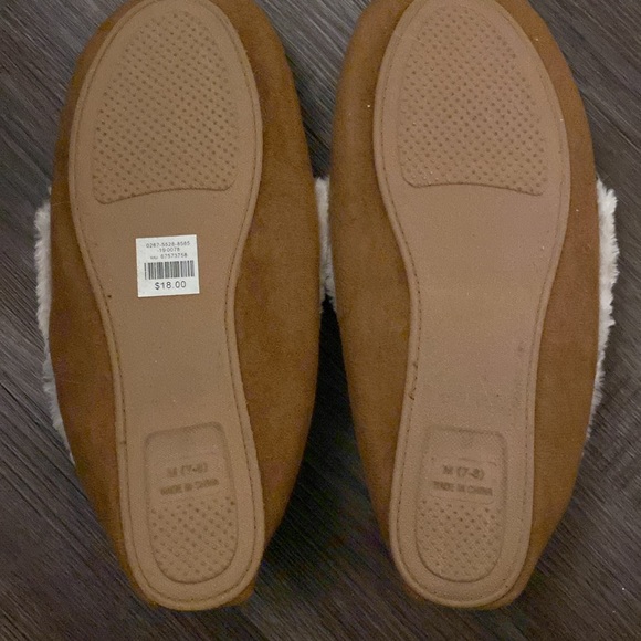 Slippers - Picture 2 of 2